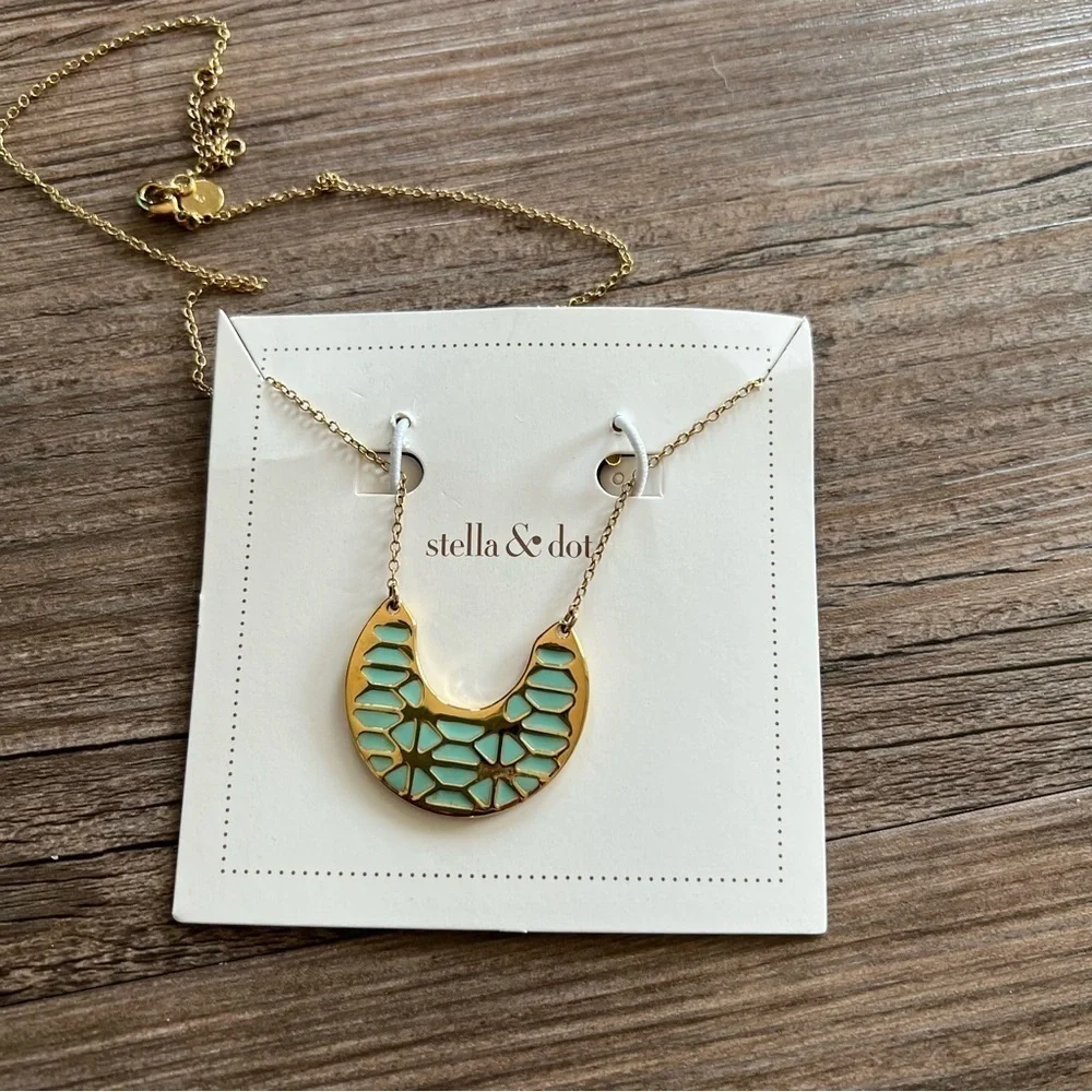 Stella & Dot simple chic